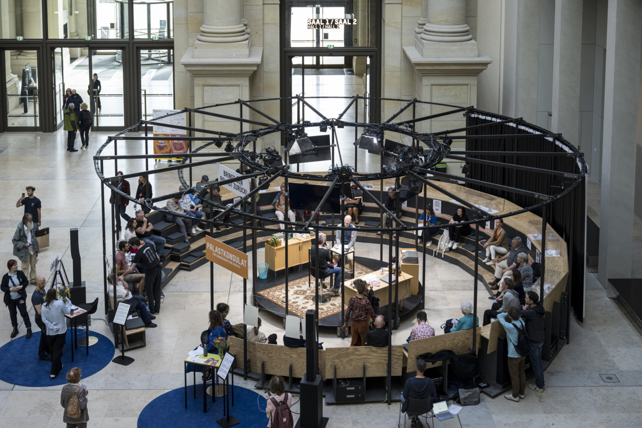 Das Foyer während des Live-Events
